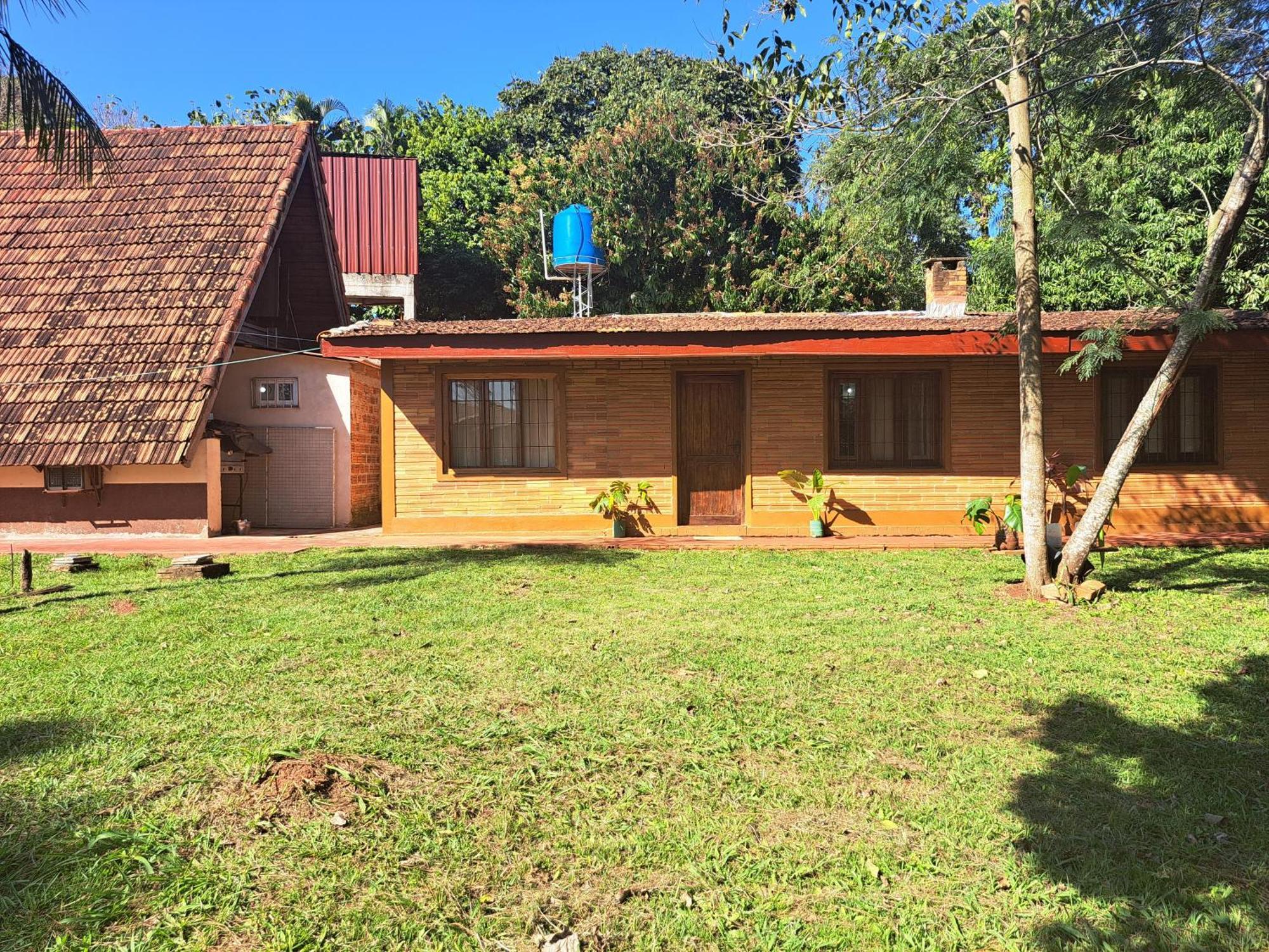 Bungalow Hostel Iguazu Puerto Iguazu Exterior photo